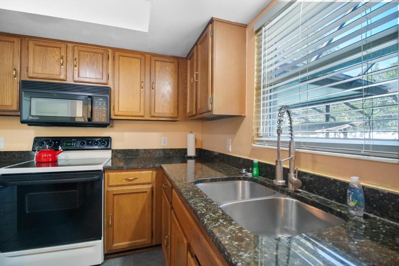 Tampa Bay Pool Home With Heated Pool ブランドン エクステリア 写真