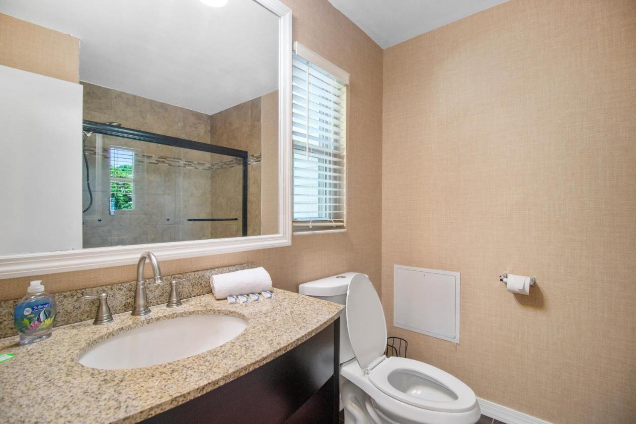 Tampa Bay Pool Home With Heated Pool ブランドン エクステリア 写真