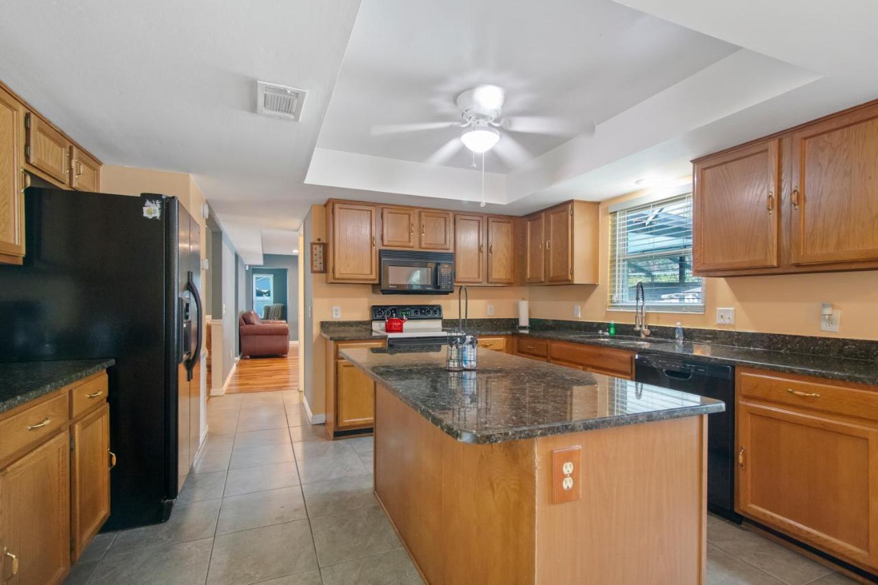 Tampa Bay Pool Home With Heated Pool ブランドン エクステリア 写真